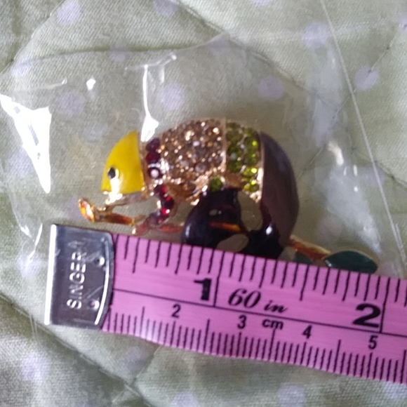 Crystal Lizard Brooch Pin - Picture 3 of 4